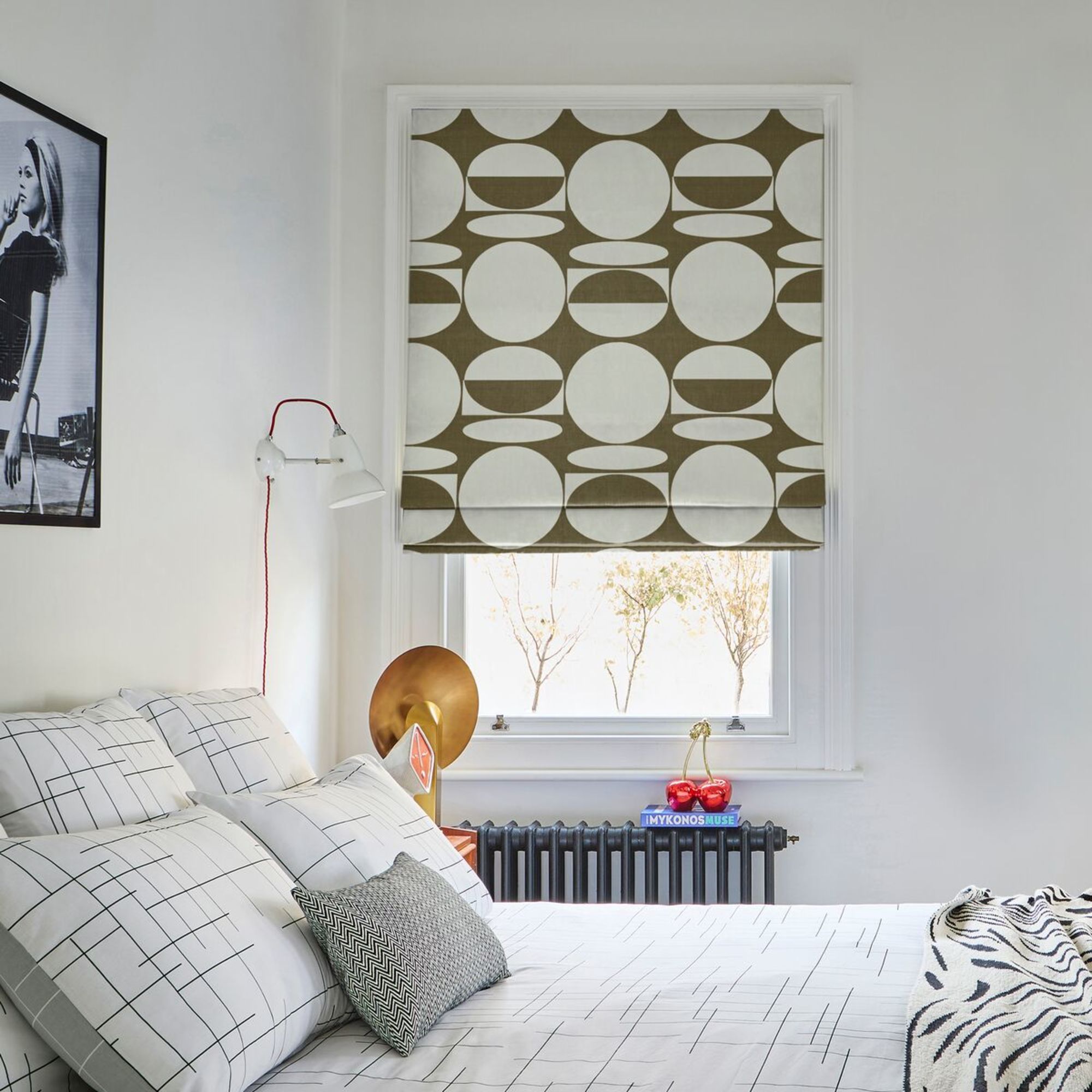 Vallauris Camo Roman blind