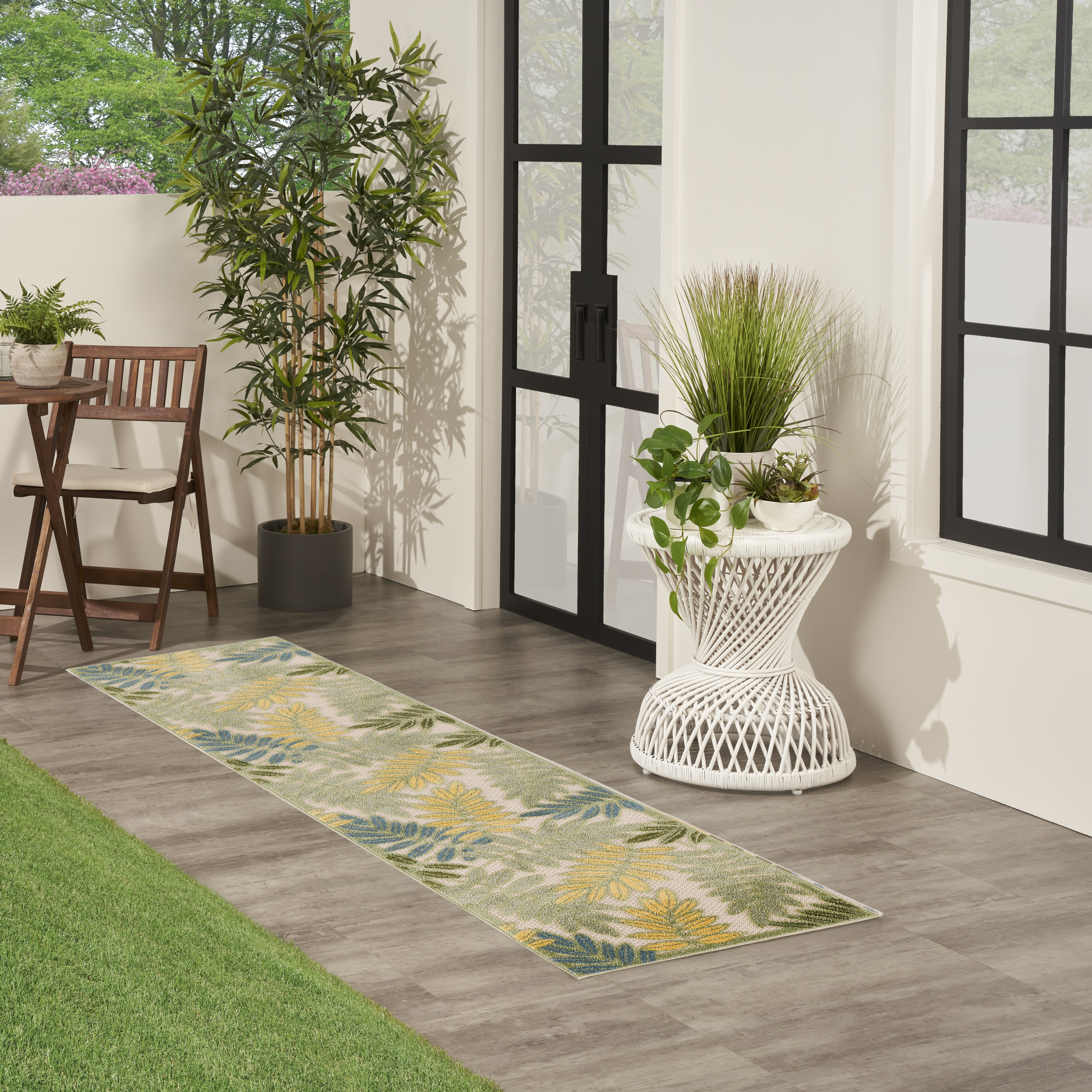 Nourison Aloha 2' x 6' Green Multicolor Outdoor Rug