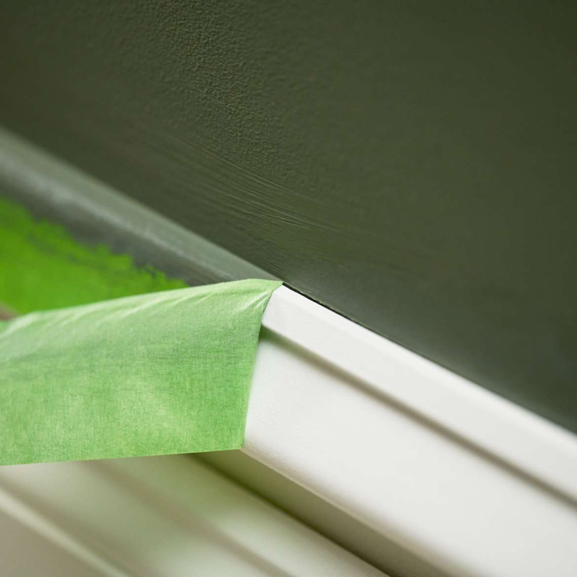 FrogTape<sup>®</sup> Multi-Surface Painter's Tape Application Image 1