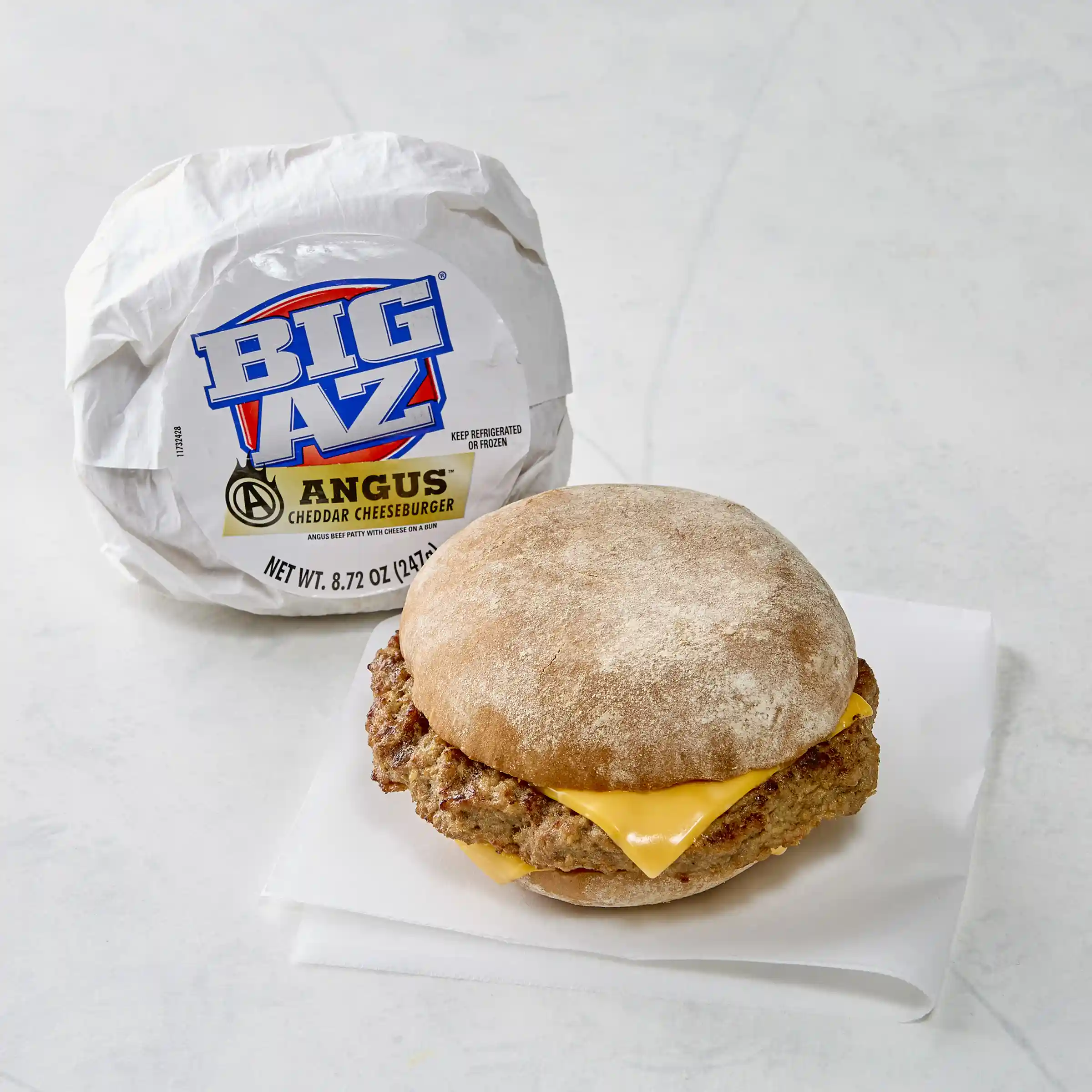 BIG AZ® Angus Cheddar Cheeseburger https://images.salsify.com/image/upload/s--Pk6k3r4U--/q_25/mhdqkddpc95elqncad5g.webp