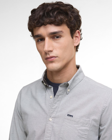 Camicia Marsden a maniche lunghe dalla vestibilità leggermente aderente