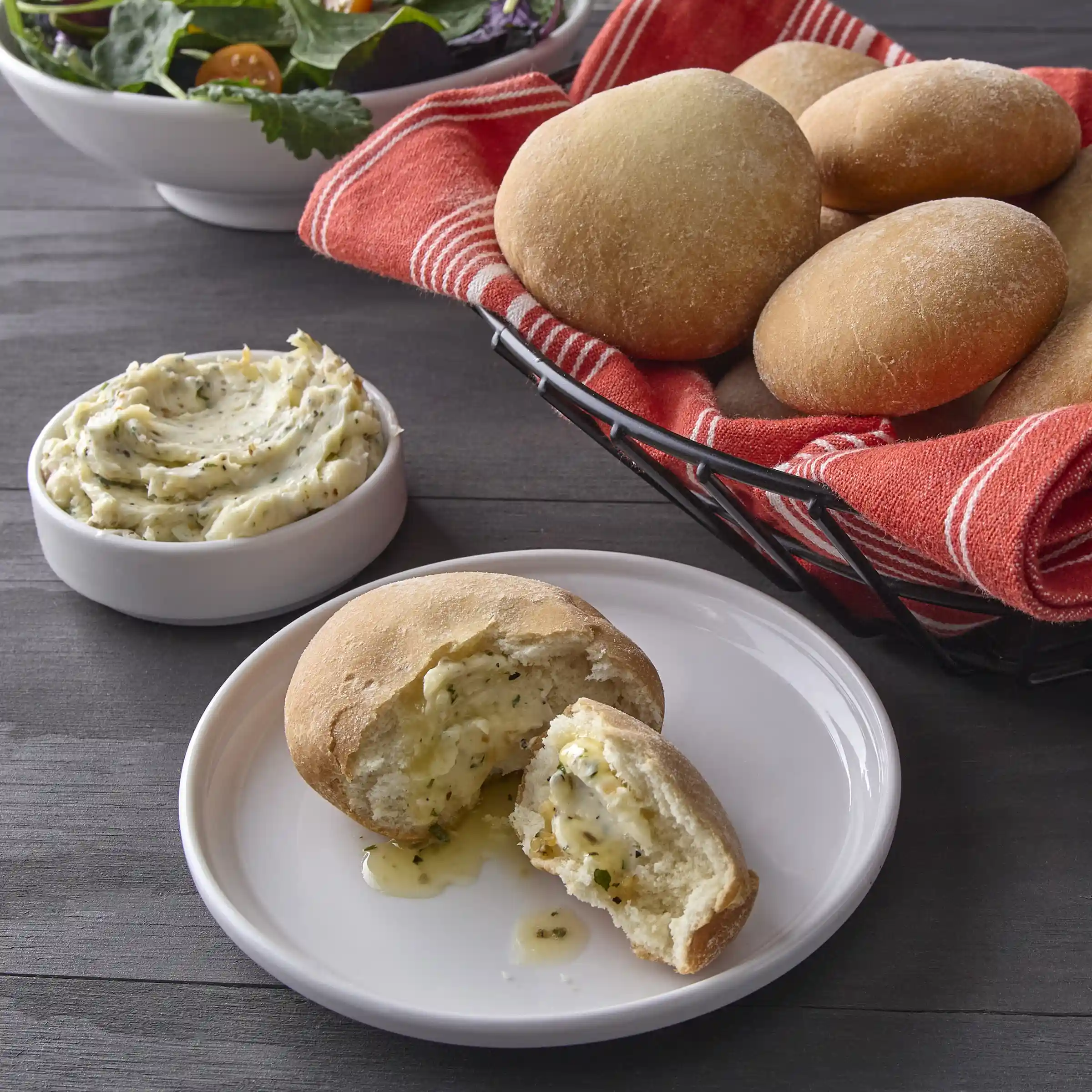 AdvancePierre™ Fully Baked Mini Roll, Reduced Sodium  https://images.salsify.com/image/upload/s--2CVMWqGe--/q_25/f2169e015abc6dad22ea234bc97b256da0cf8cef.webp