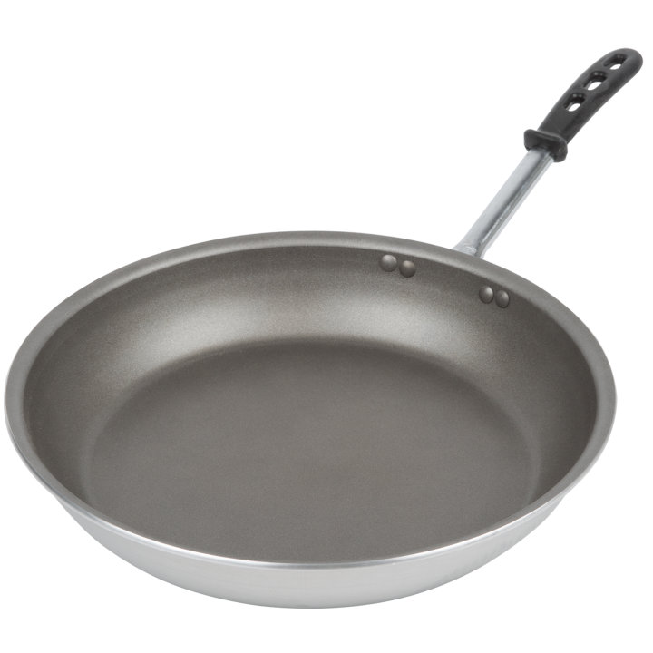 14-inch Wear-Ever® aluminum fry pan with PowerCoat2™ nonstick coating and TriVent silicone handle