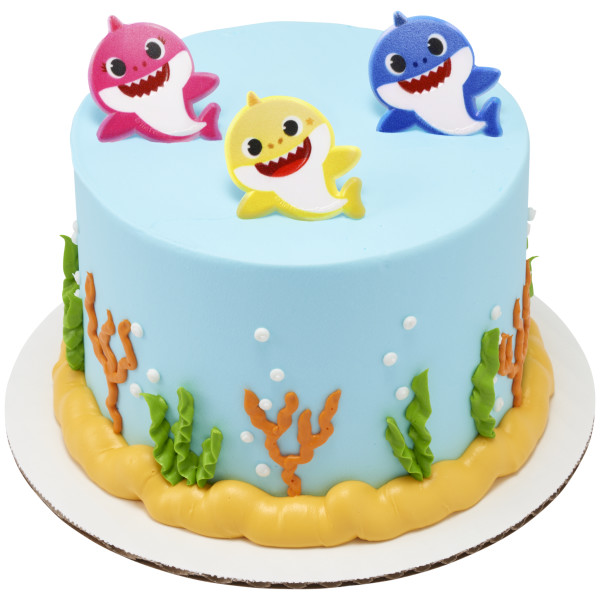 Baby, Mommy and Daddy Shark Cupcake Rings
