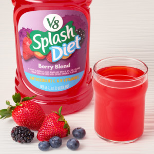 Styledimage for V8 Splash® Diet Berry Blend Flavored Juice Beverage, 64 fl oz Bottle (6 Pack)