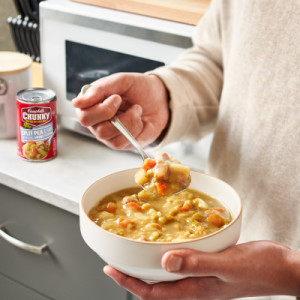 Styledimage for Campbell’s® Chunky® Soup, Split Pea Soup With Ham, 19 Oz Can (Case of 12)