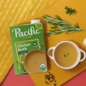 Styledimage for Pacific Foods® Low Sodium Organic Free-Range Chicken Broth, 8 oz Carton (4 Pack)