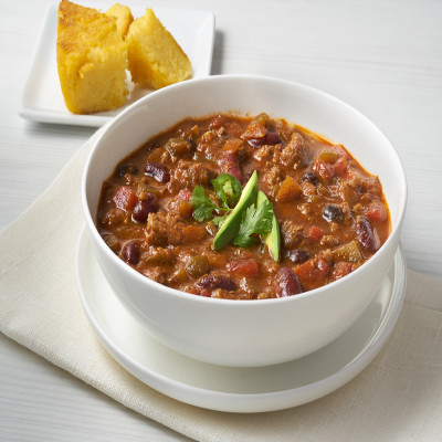 Campbell’s® Reserve Frozen Ready to Eat Savory Beef Chili with Spicy Pepper Trio