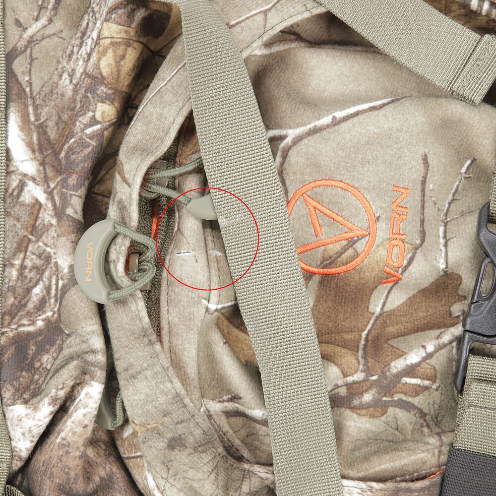 Vorn Equipment USED Vorn Deer 42 Liters Realtree Xtra 0118 - VERY Small Tear in Fabric UA2282