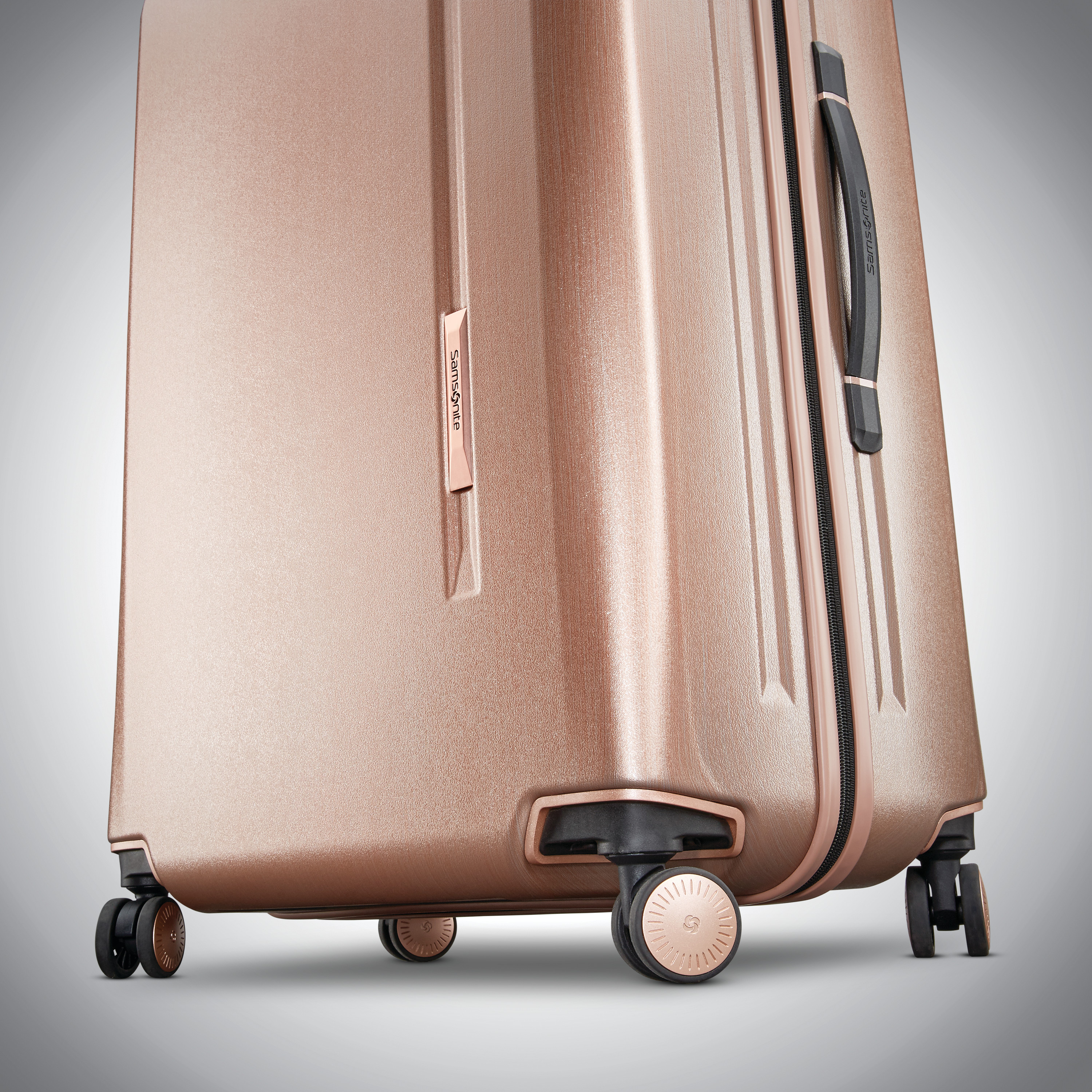 Samsonite Novaire Carry-On Spinner - Luggage