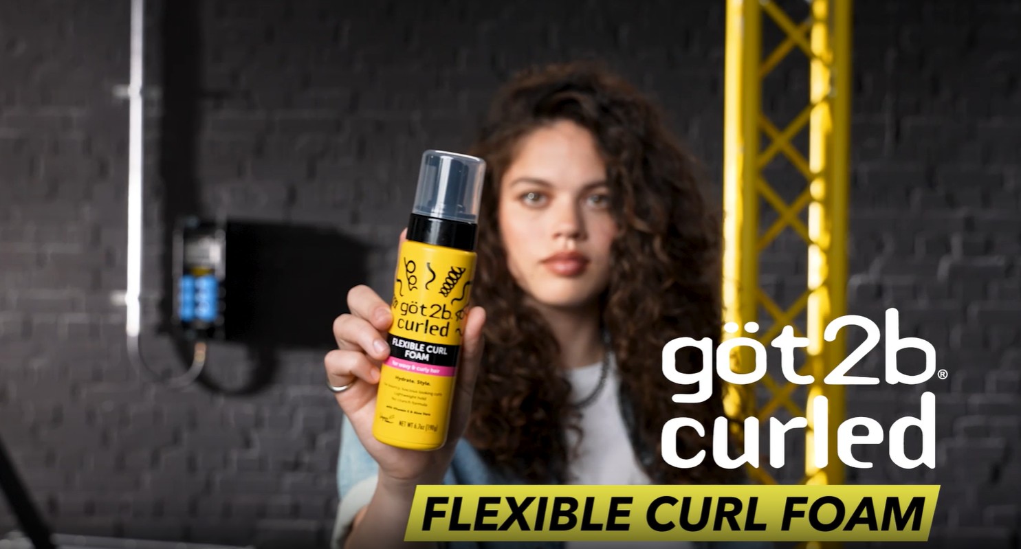 thumbnail video image 3 of got2b Curled Flexible Curl Foam for Wavy & Curly Hair, Lightweight Hair Mousse, 6.7 oz, 3 of 9