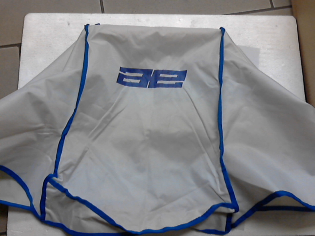 301000001 Dust cover