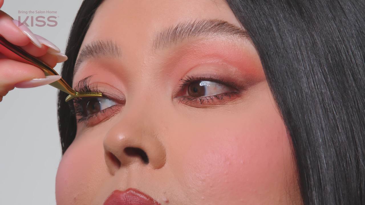 thumbnail video image 2 of KISS imPRESS Falsies Self Adhesive Eyelashes Refill Pack, Curly, 30 Lash Clusters, 2 of 14