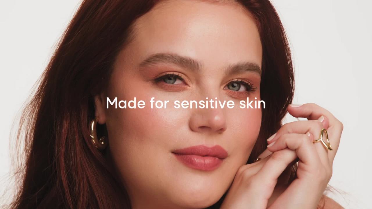 thumbnail video image 3 of Almay Color & Care Hydrating Lip Gloss, Hypoallergenic, 600 Lunar Blush, 0.1 fl oz, 3 of 10