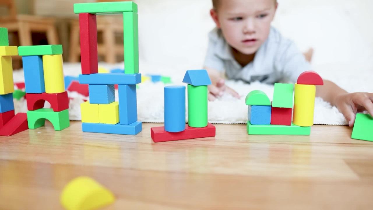 thumbnail video image 3 of Melissa & Doug 100 Wood Blocks, 3 of 11