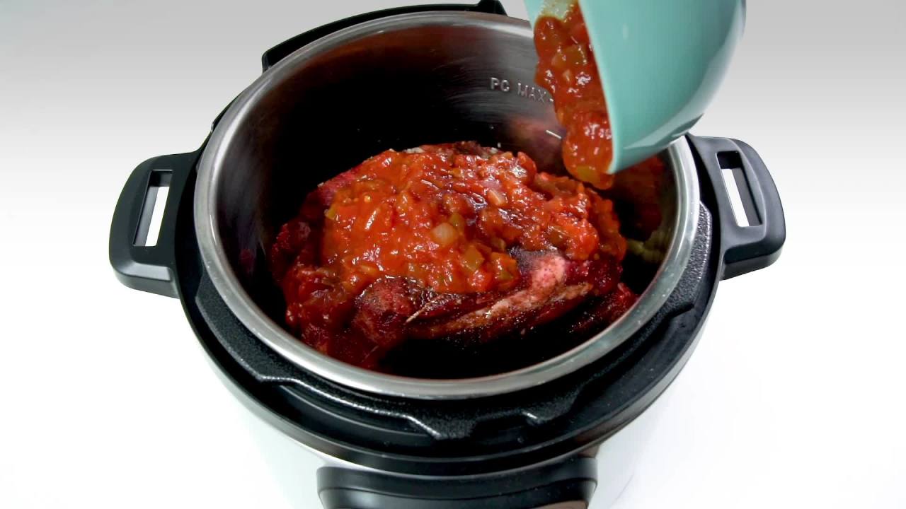 thumbnail video image 2 of Mission 25 Calories Yellow Corn Tortillas, 30 Count, 2 of 8