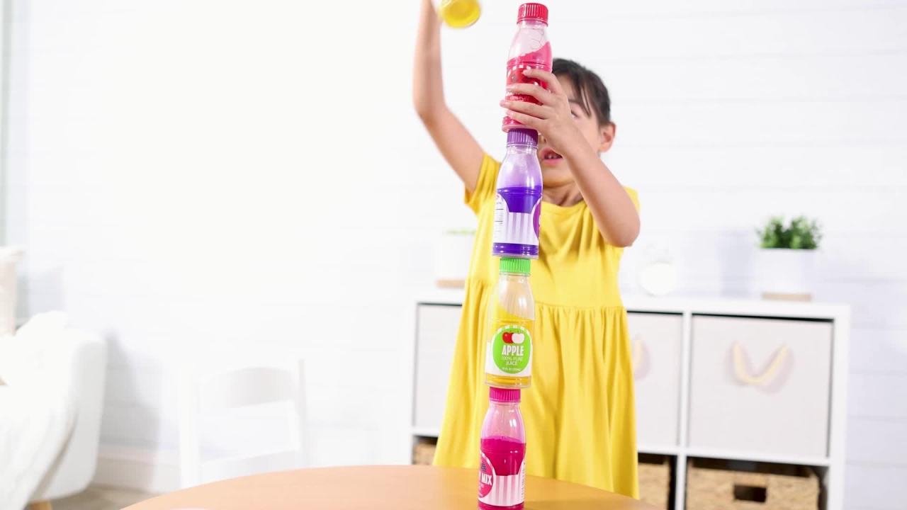 thumbnail video image 2 of Melissa & Doug Tip & Sip Toy Juice Bottles and Activity Card (6 Pcs), 2 of 10