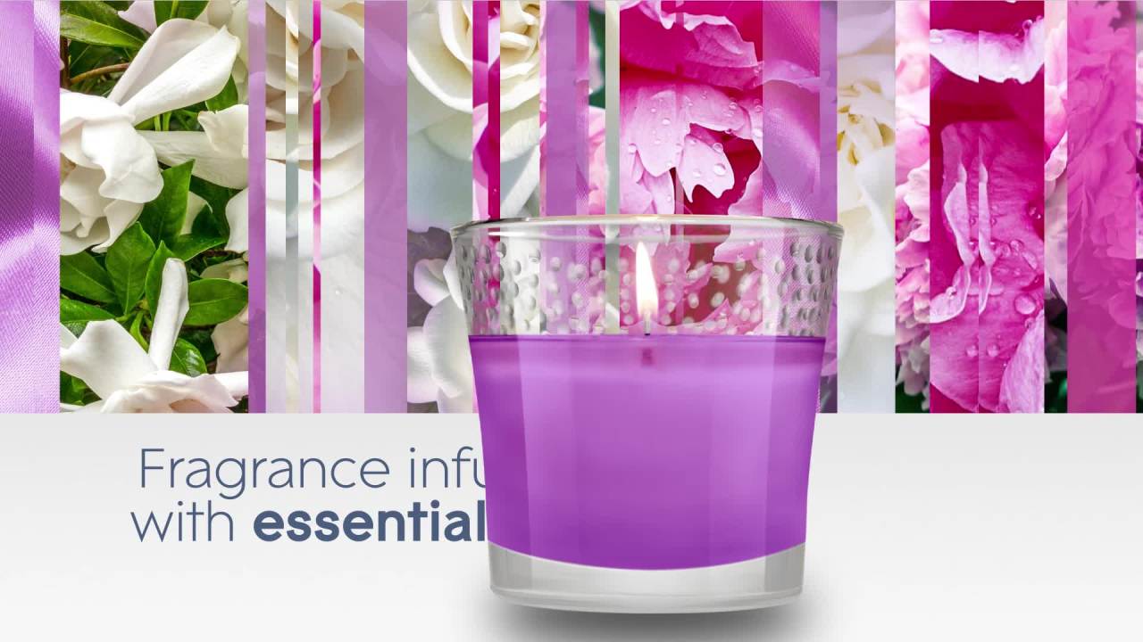 thumbnail video image 2 of Glade Candle Infused with Essential Oils, Super Bloom Scent, 2 Count, 2 of 12