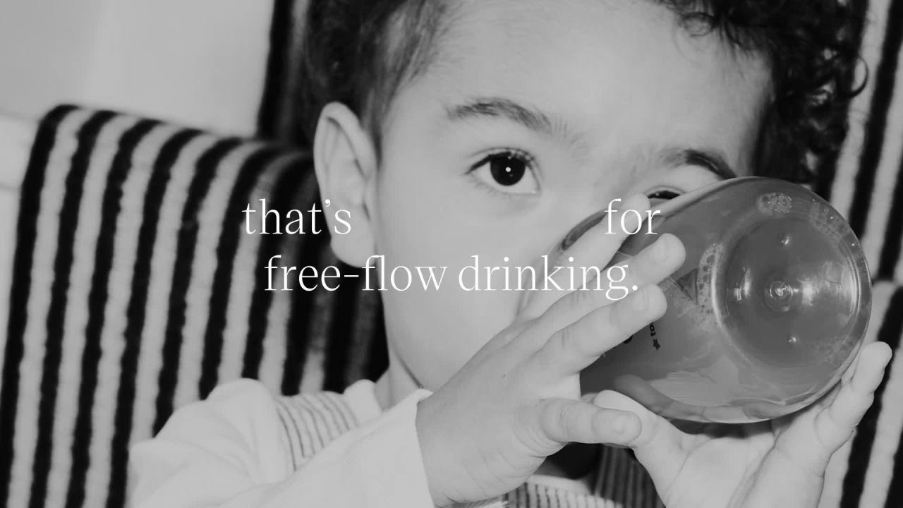 thumbnail video image 2 of Tommee Tippee Non-Spill Sippy Toddler Cup, 12m+, 10oz, Leak-Proof, Blue, 1-Pack, 2 of 8