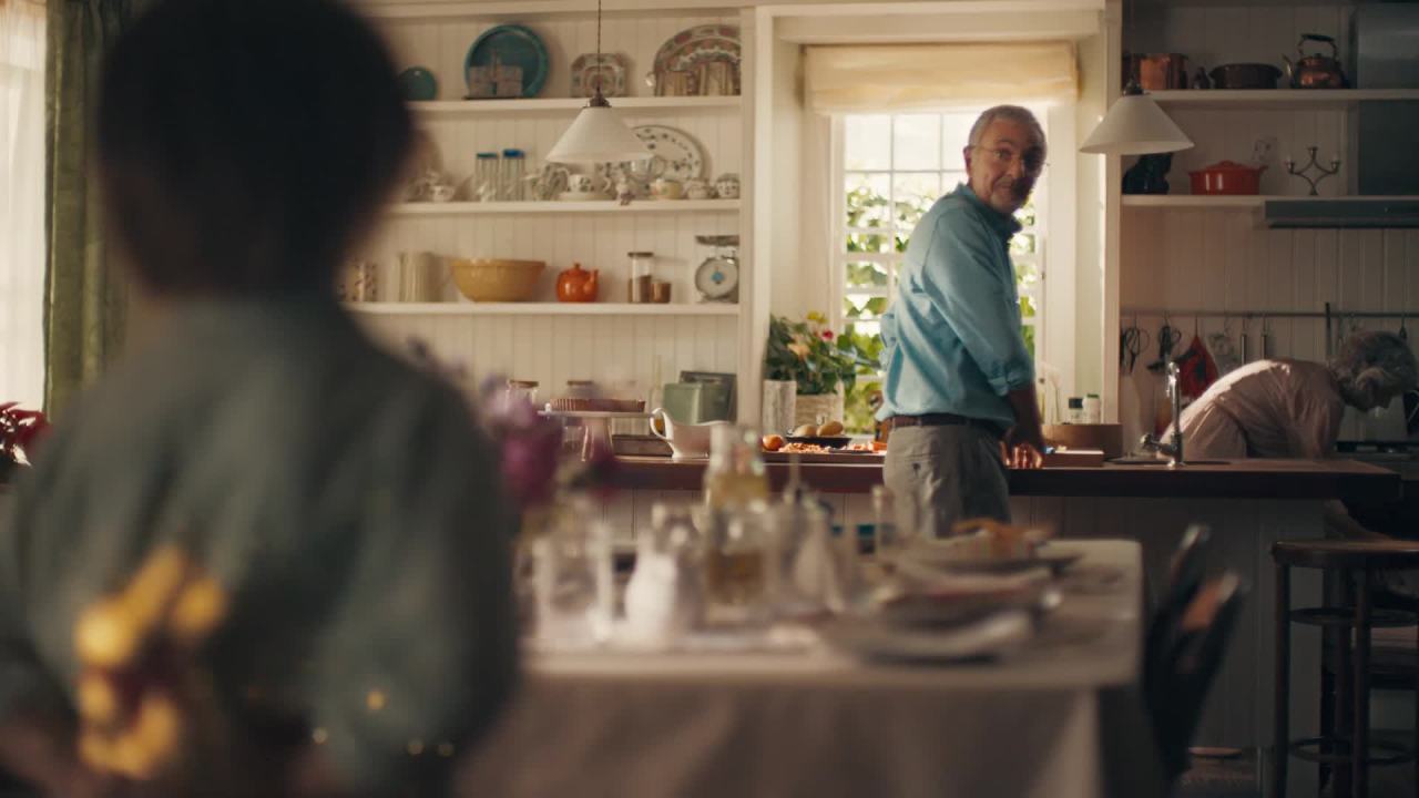 thumbnail video image 2 of Lindt Gold Bunny, Dark Chocolate, Easter Chocolate Candy Bunny, 3.5 oz, 1 Count, 2 of 13