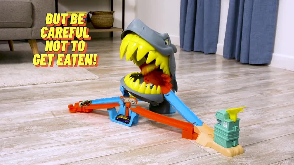 thumbnail video image 2 of Hot Wheels City Shark Chomp Beach Playset & 1:64 Scale Die-Cast Toy Car, Big Win Moment, 2 of 7