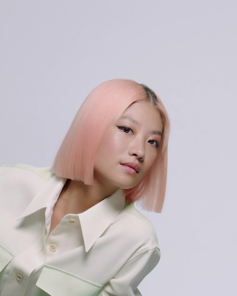 thumbnail video image 2 of Revlon ColorStay Liquid Eye Pens - Wing Line, 2 of 9