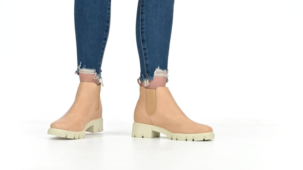 thumbnail video image 2 of Journee Womens Rorke Pull On Block Heel Booties, 2 of 10