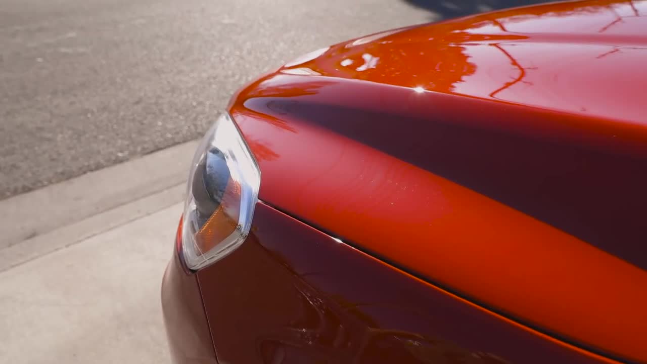 thumbnail video image 2 of Turtle Wax 53409 16 oz Hybrid Solutions Ceramic Spray Coating, 2 of 4