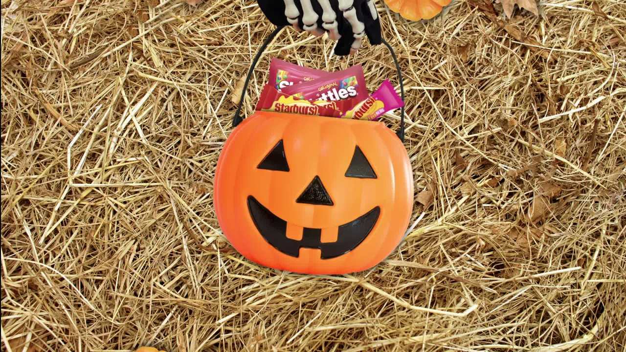 thumbnail video image 2 of Mars Mixed Starburst & Skittles Bulk Halloween Candy Assortment - 21.35oz/55Ct, 2 of 15