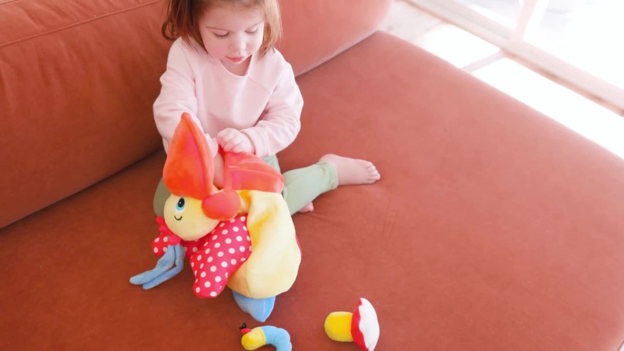 thumbnail video image 2 of Melissa & Doug K's Kids Hungry Pelican Soft Baby Educational Toy, 2 of 10