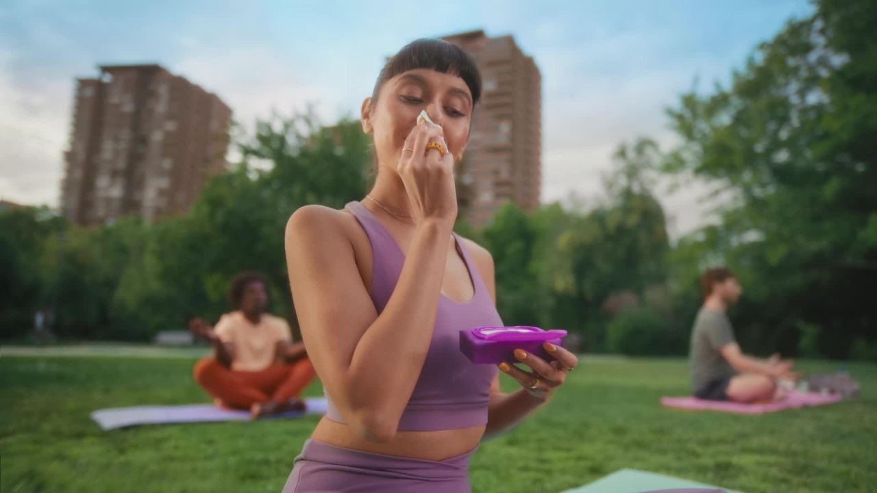 thumbnail video image 2 of Kleenex Snap & Go Ultra Soft Facial Tissues, 9 On-the-Go Packs, 2 of 11