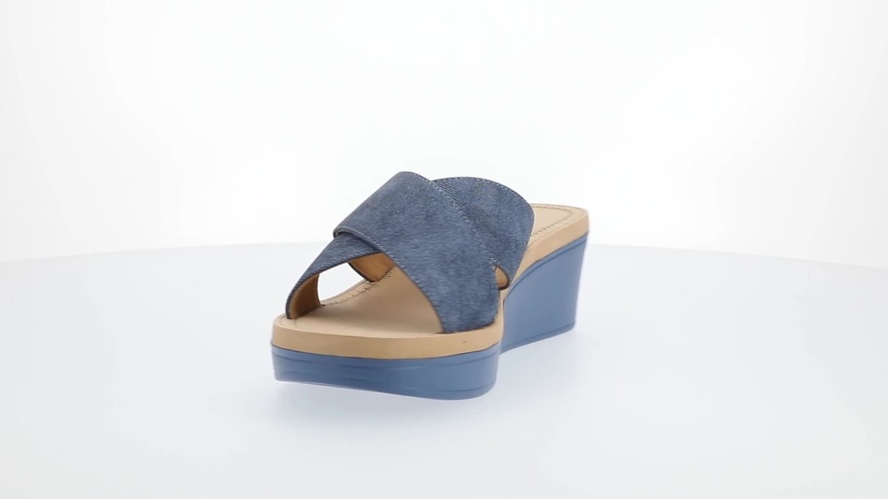 thumbnail video image 2 of Journee Womens Biara Slip On Platform Wedge Sandals, 2 of 10