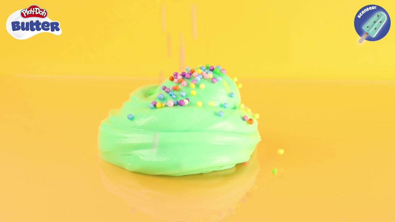 thumbnail video image 2 of Play-Doh Retro Diner 8 Mega Variety Compounds – Bubble Pop, Butter, Foam, Super Stretch, 2 of 8