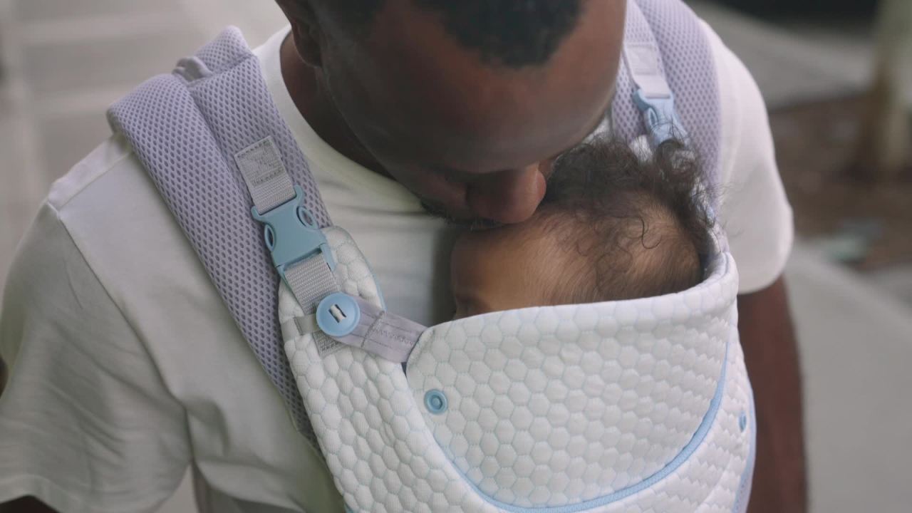 thumbnail video image 2 of Infantino StayCool 4-in-1 Temperature Conditioned Ergonomic Unisex Baby Carrier, 8-40lb, White, 2 of 15