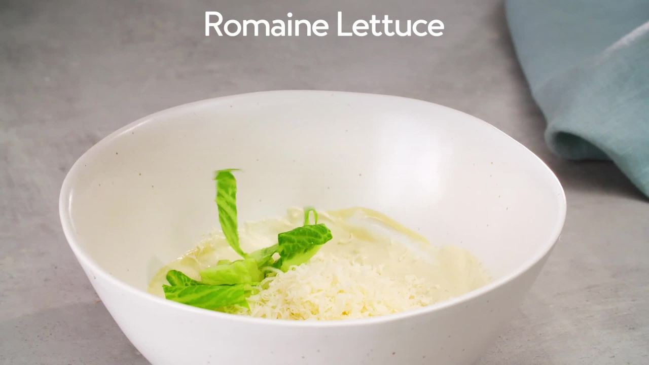 thumbnail video image 2 of Mission Carb Balance Chipotle Flour Tortillas, Fajita Size, 8 Count, 2 of 11