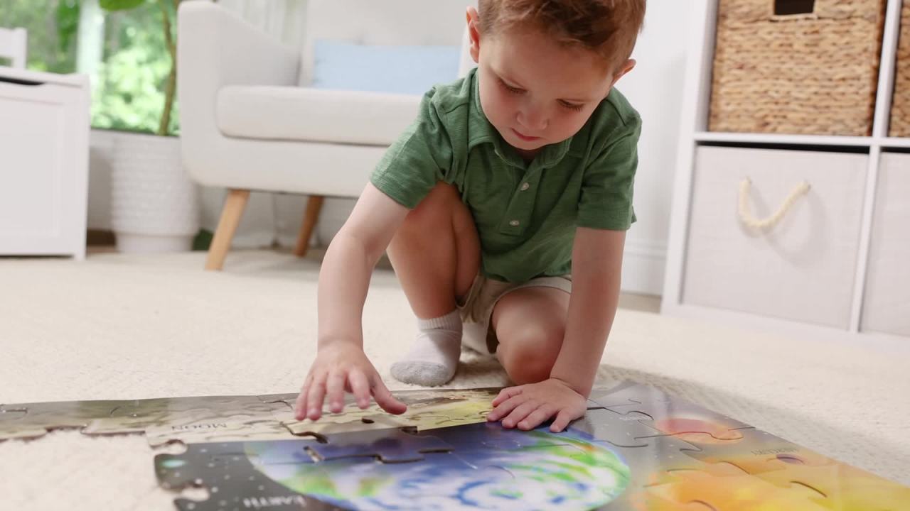 thumbnail video image 2 of Melissa & Doug Solar System Floor Puzzle (48 pcs, 2 x 3 Feet) - FSC Certified, 2 of 10