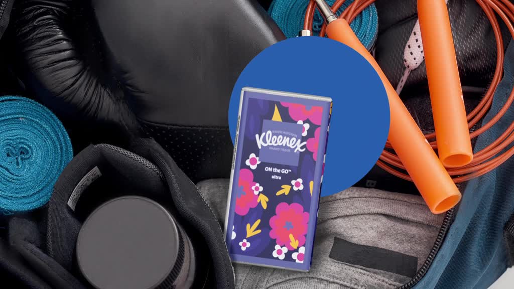 (32 pack) Kleenex On-The-Go Facial Tissues, 8 On-The-Go Packs, 10 Tissues per Pack, 3-Ply