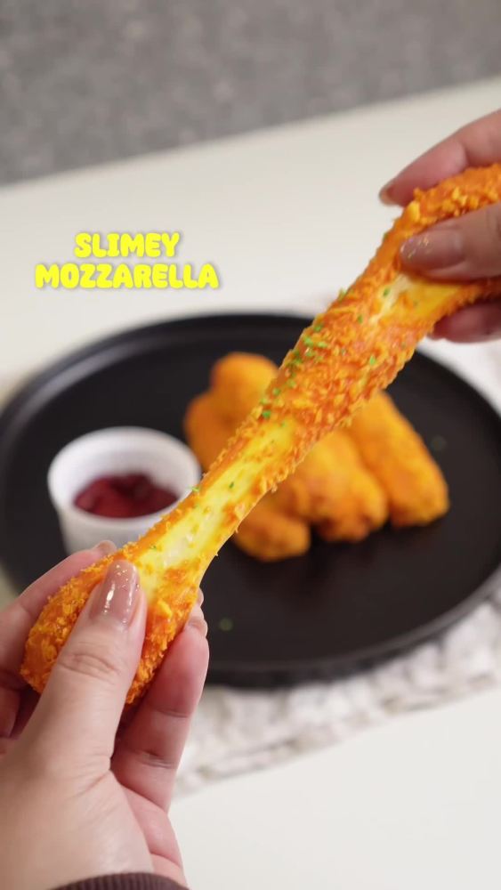 thumbnail video image 2 of Slime Mart Shopping Bag Mozzarella Sticks by ZURU - Play Food Themed DIY Slime Kit for Kids Ages 6+, 2 of 11