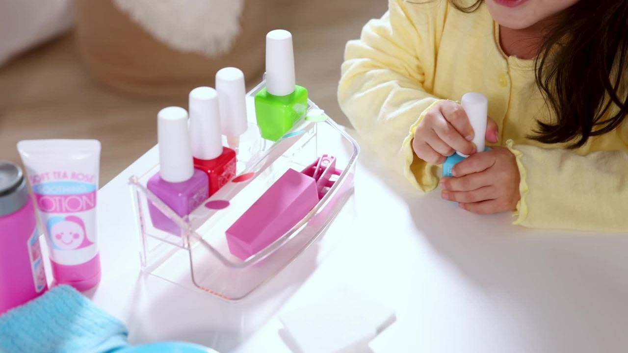 thumbnail video image 2 of Melissa & Doug Love Your Look Pretend Nail Care Play Set – 22 Pieces for Mess-Free Play Mani-Pedis (DOES NOT CONTAIN REAL COSMETICS), 2 of 9