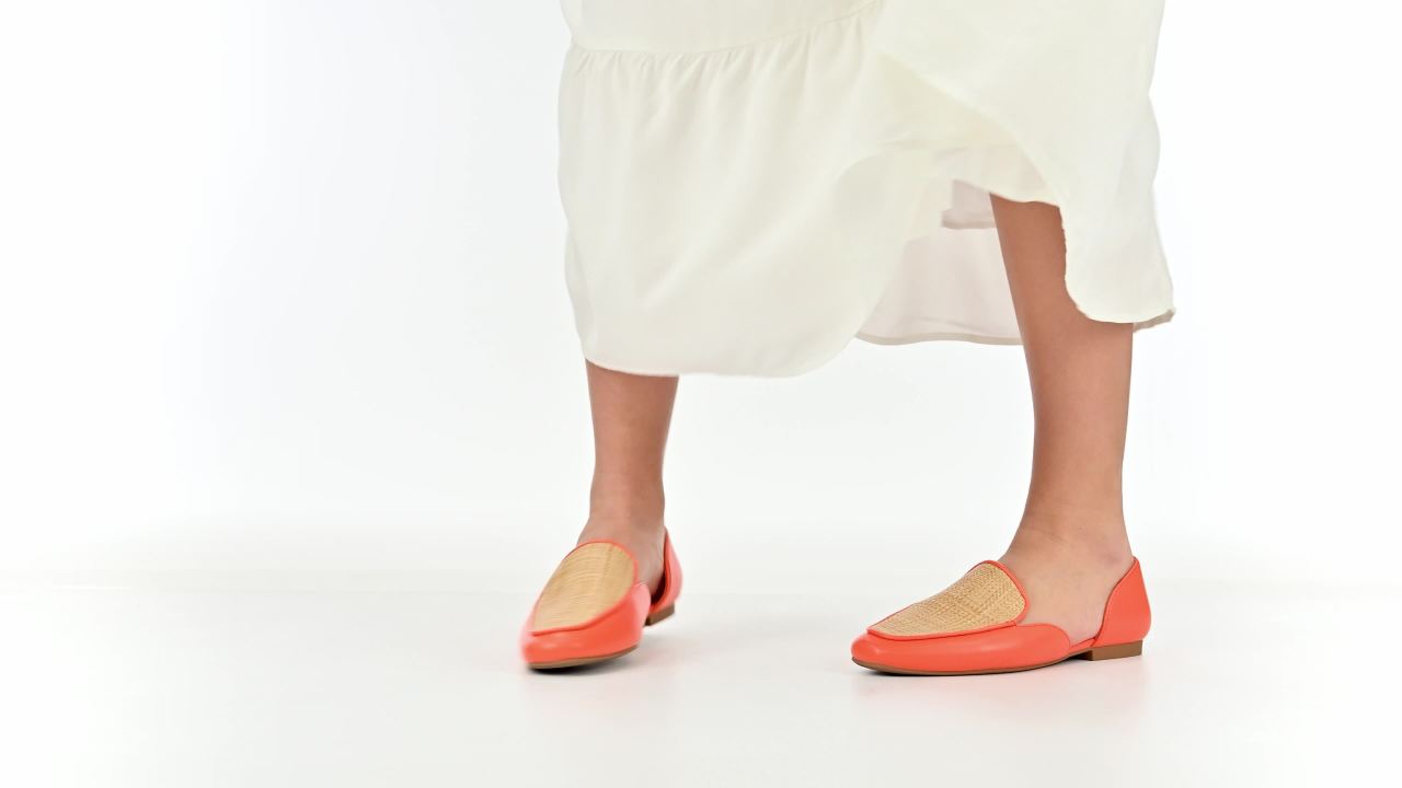 thumbnail video image 2 of Journee Womens Kennza Soft Faux Leather Slip On Flats, 2 of 10