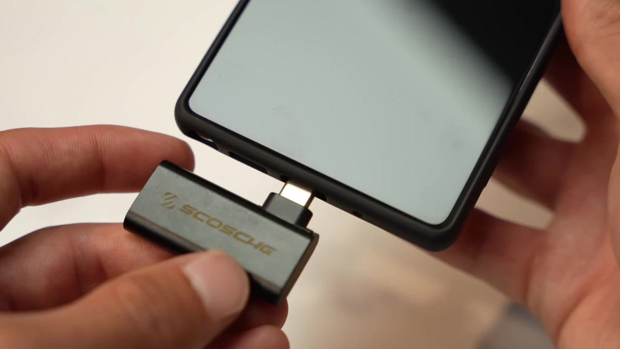 thumbnail video image 2 of Scosche MCRA2-RP High Speed 2-in-1 USB-C - SD Memory Card Reader for MicroSD/SDHC/SDXC/RS-MMC Cards, 2 of 8