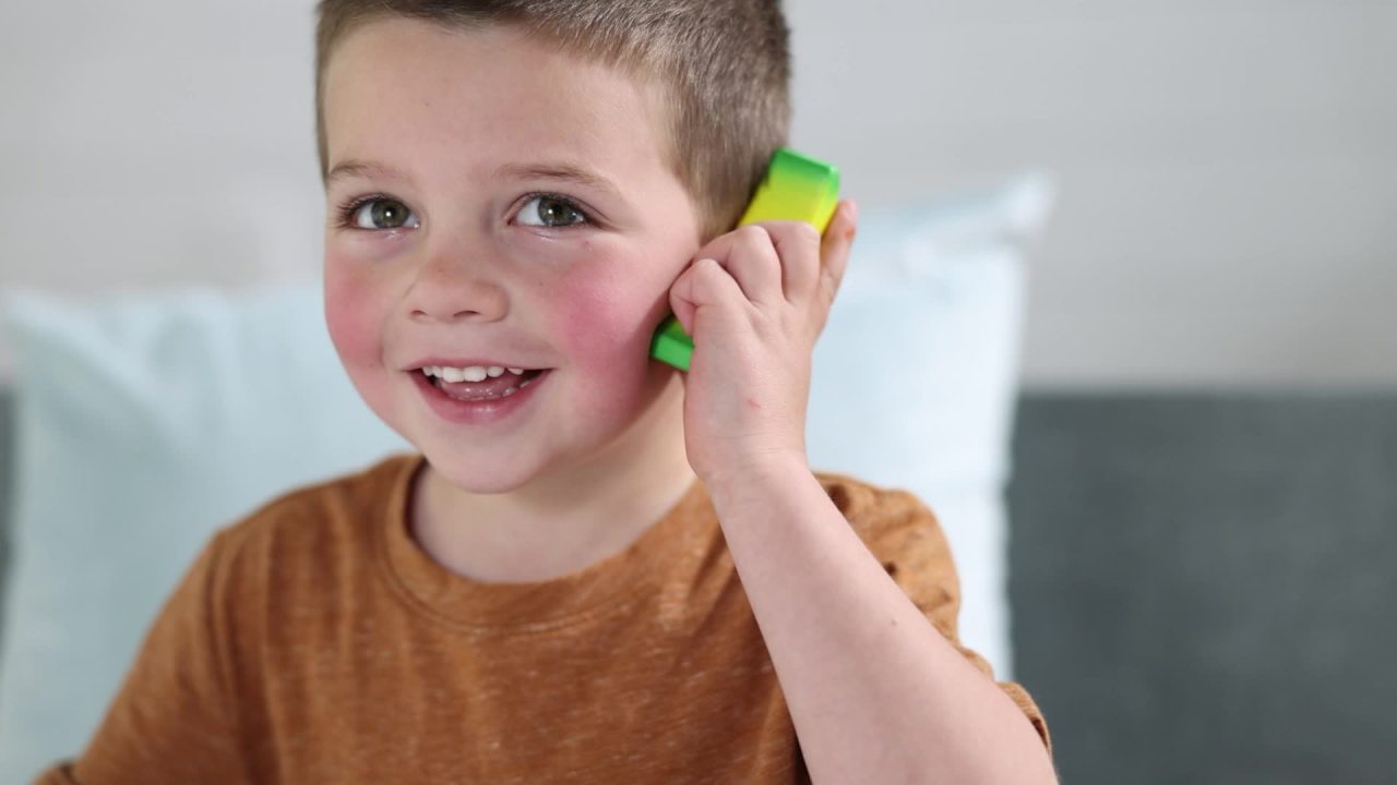 thumbnail video image 2 of Melissa & Doug Food Groups Wooden Play Food Set with Crate – Produce - FSC Certified, 2 of 12