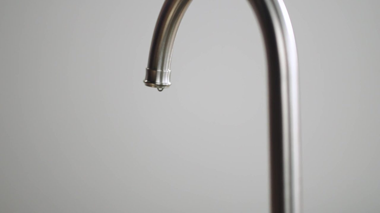 thumbnail video image 2 of Culligan US-DC3-R Under Sink Direct Connect Water Filter Replacement, Advanced, 2 of 8