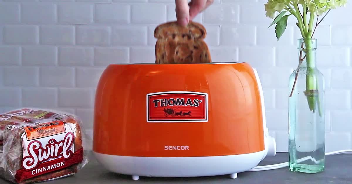 thumbnail video image 2 of Thomas' Cinnamon Swirl Bread, 16 oz, Cinnamon Bread, Bag, 2 of 9