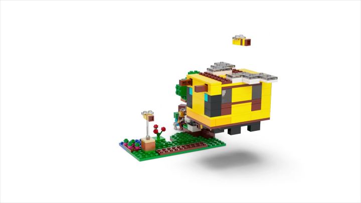 LEGO Minecraft The Bee Cottage 21241 Building Set - Construction Toy ...