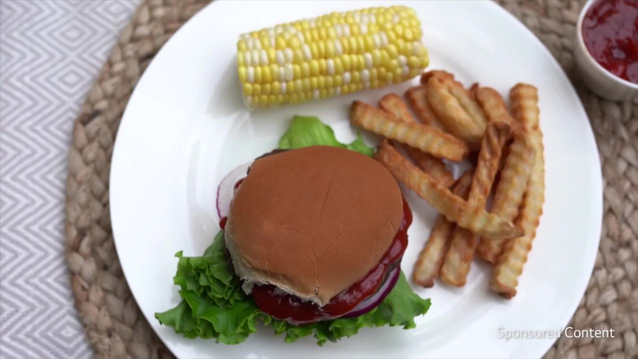 thumbnail video image 2 of Heinz Tomato Ketchup, 3 ct Pack, 44 oz Bottles, 2 of 18