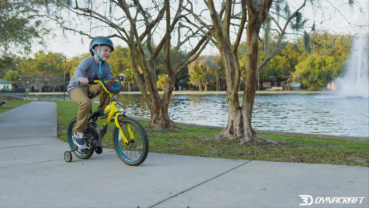 thumbnail video image 2 of Hot Wheels 18" Bike, 2 of 11