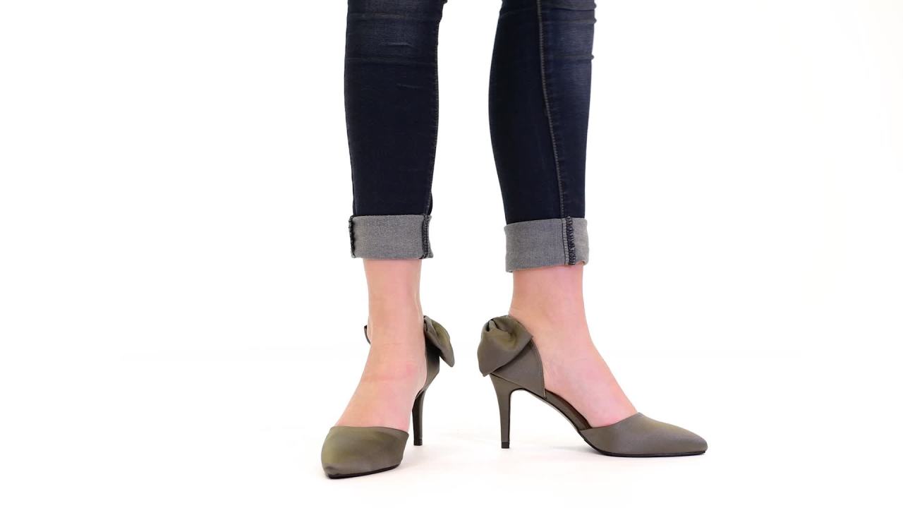 thumbnail video image 2 of Journee Womens Tanzi Pointed Toe Mid Heel Evening Pumps, 2 of 10