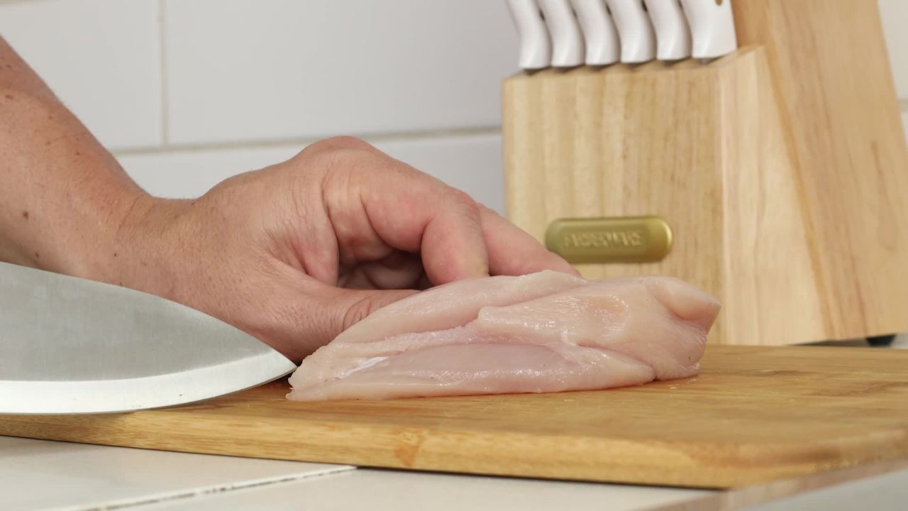 thumbnail video image 2 of Farberware 15-Piece Forged Triple Riveted Knife Set with Block Gold, 2 of 10