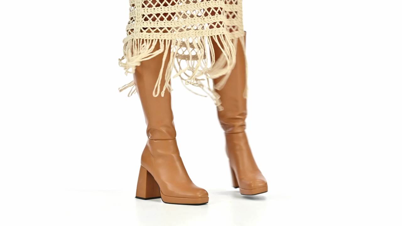 thumbnail video image 2 of Journee Womens Mylah Platform Square Toe Boots, 2 of 10